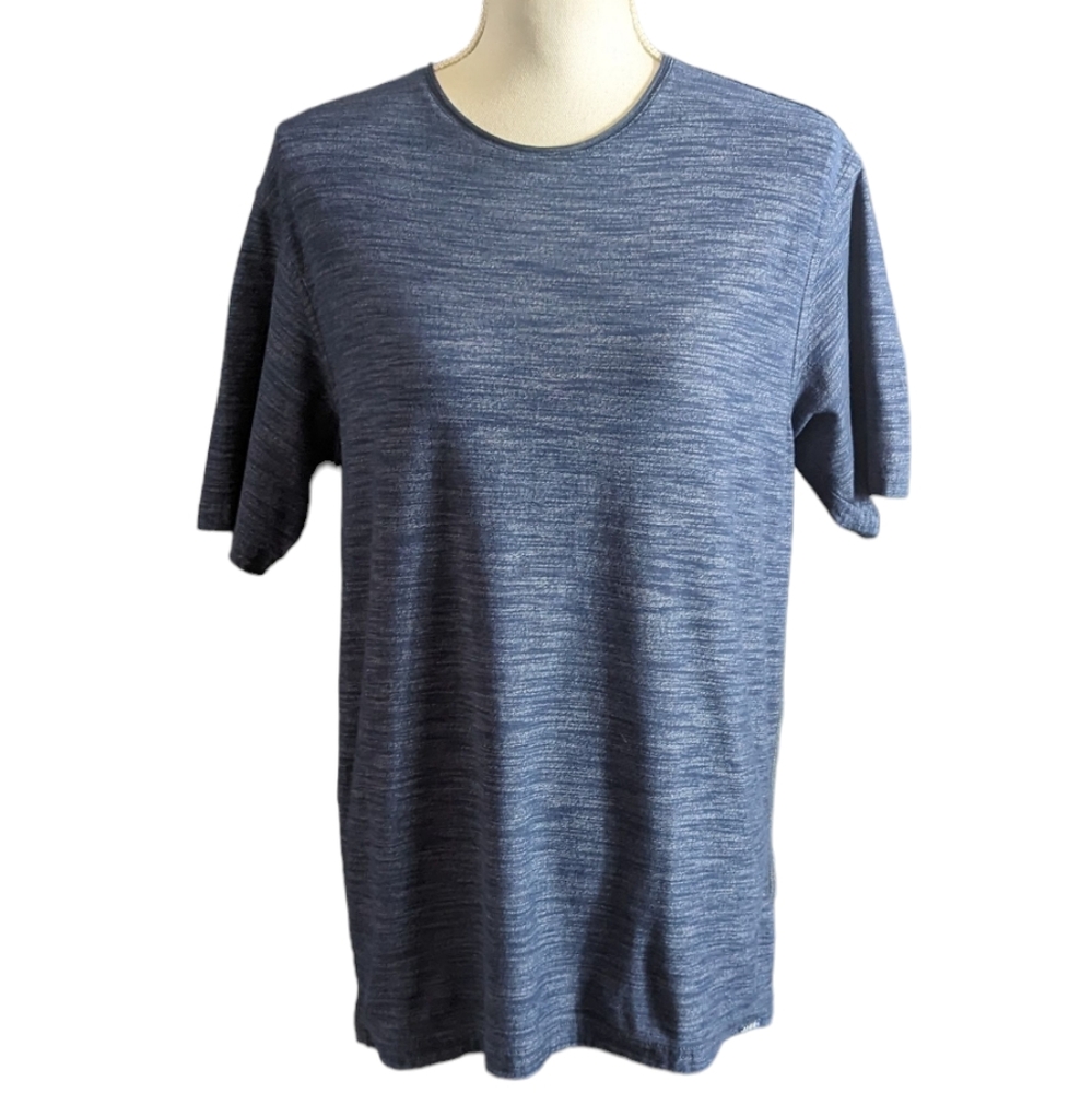 *Rown T-shirt